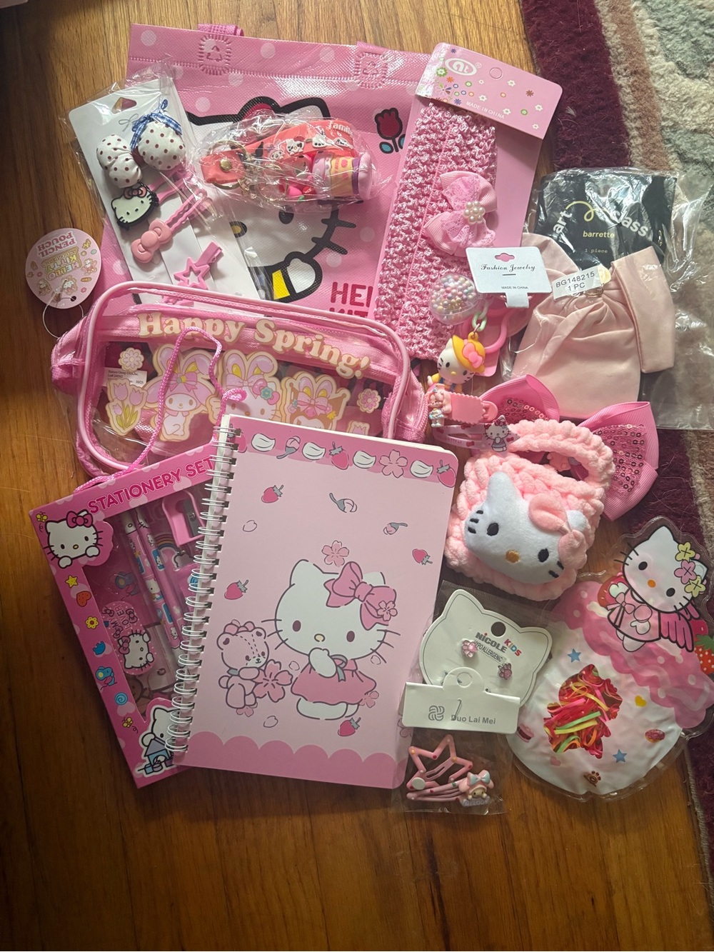 Hello Kitty Pink Floral Stationery & Accessories Set - Picture 2 of 2